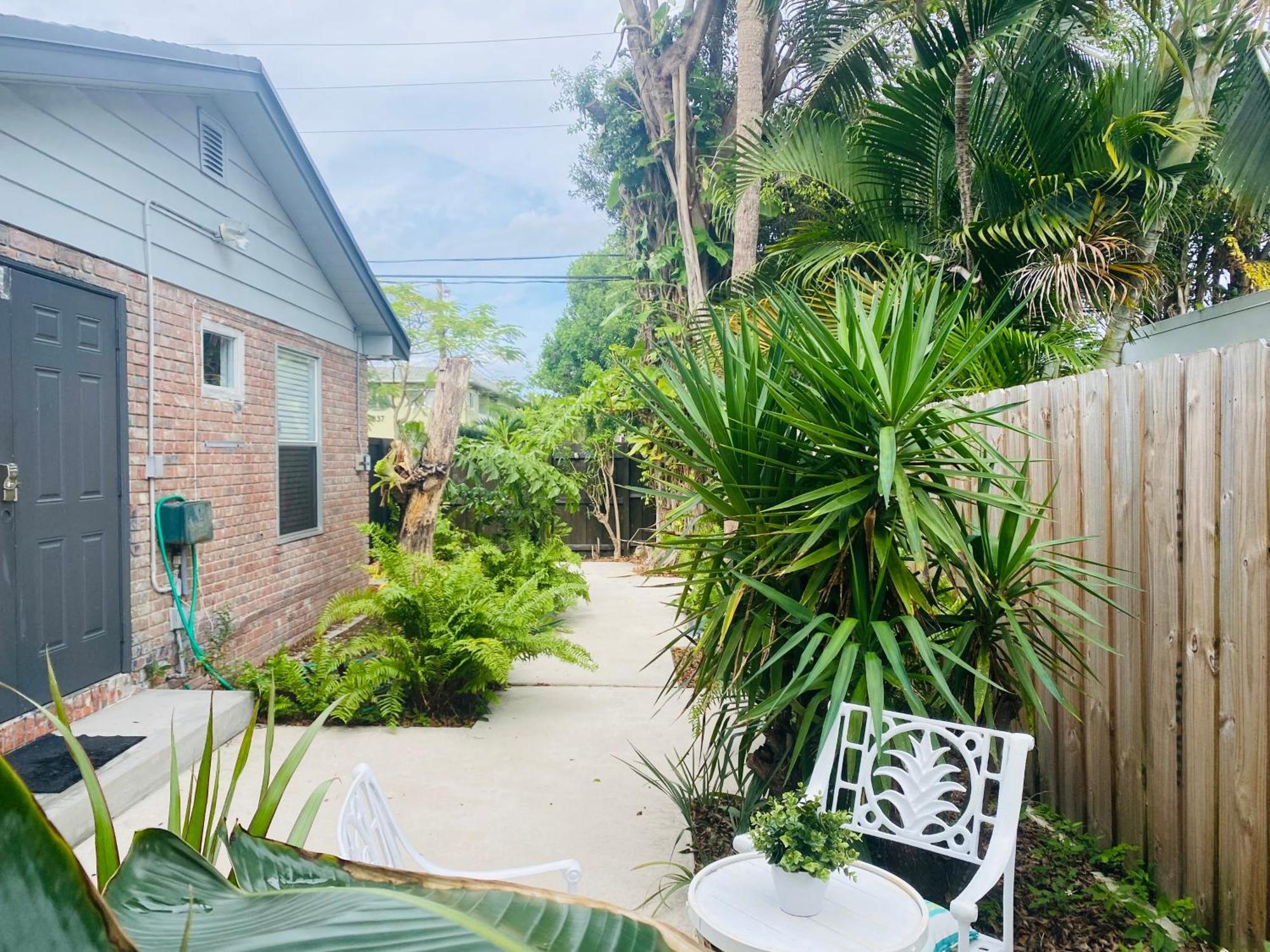 One Bedroom Apt With Private Patio Near Fort Lauderdale Beach Exterior photo